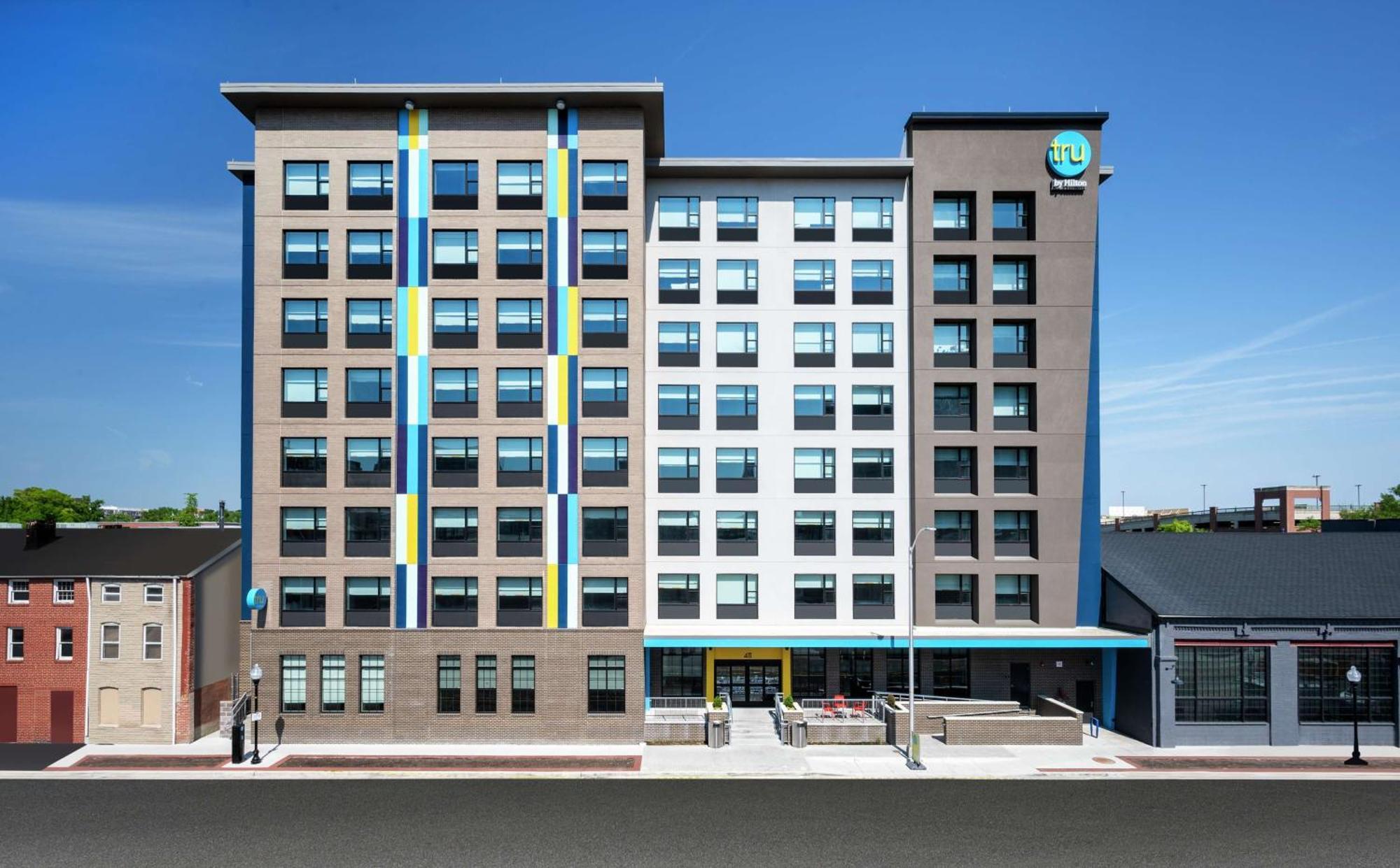 Tru By Hilton Baltimore Harbor East Hotel Exterior photo